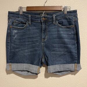 Judy Blue High Rise Cuffed Relax Fit Stretch Denim Shorts Size 15/32